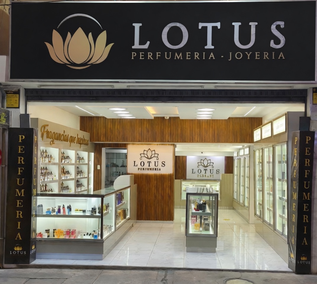 Lotus Cayma