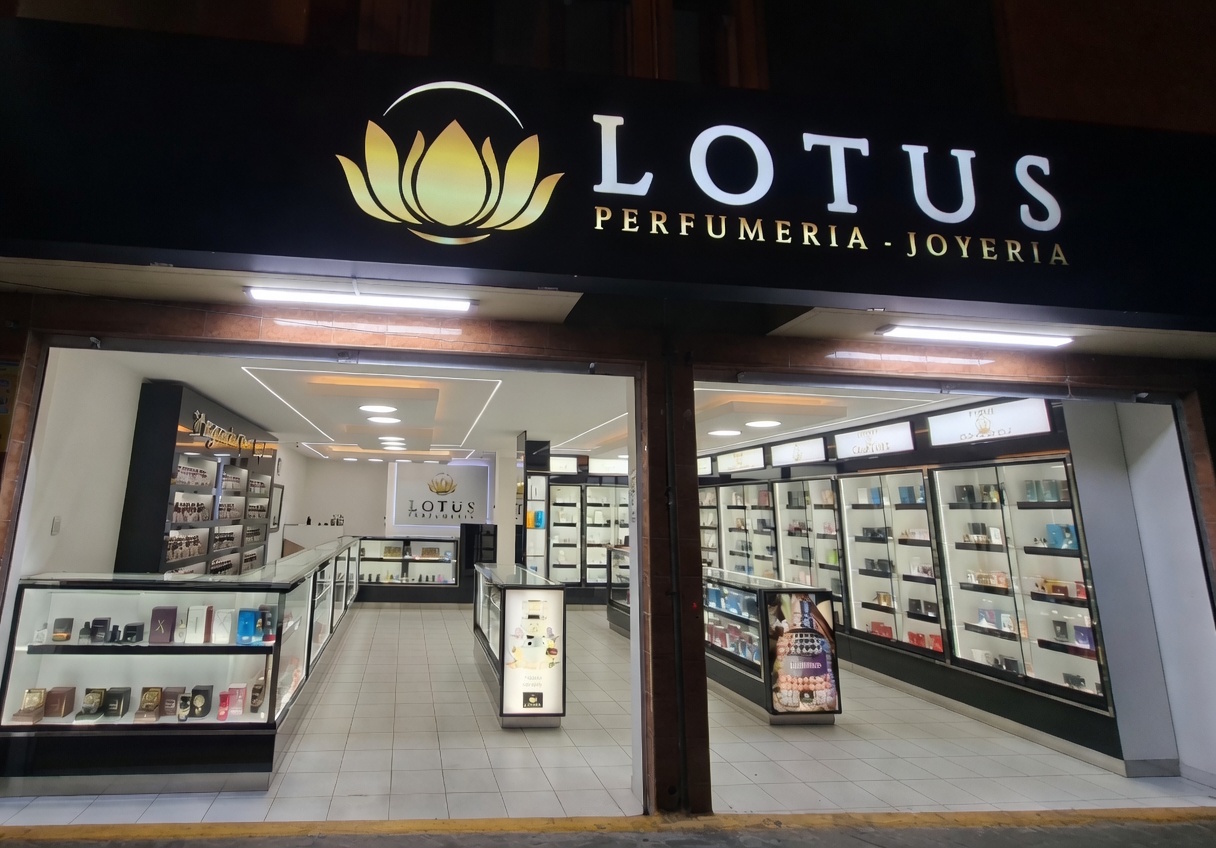 Lotus Miraflores